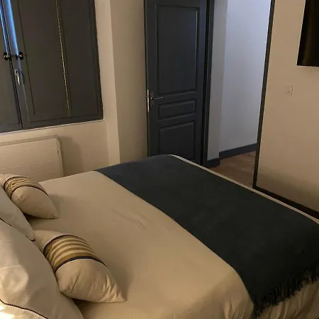 Lägenhet De Standing 4 Etoiles Pereire A Pied 100m *